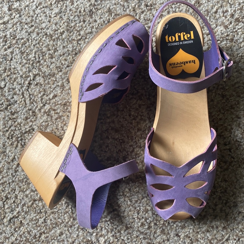 Purple peep toe Swedish Hasbeens clogs!